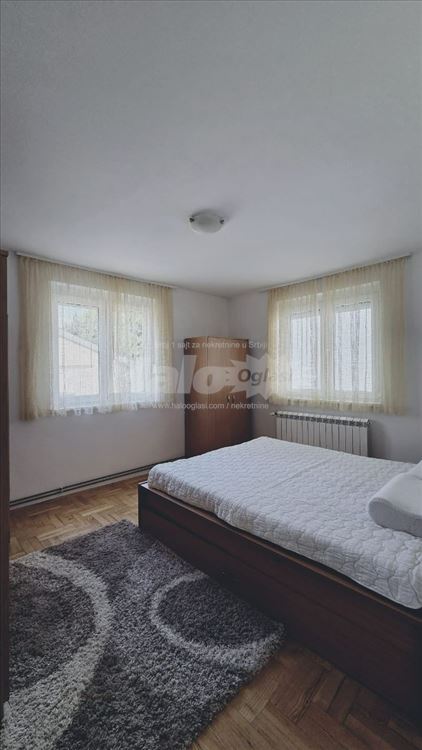 Stan u kući sa prelepim dvorištem Jajinci — 8