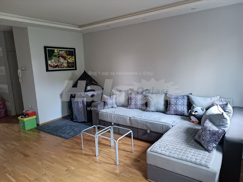 Stan u Mirijevu površine 71 m2 — 13