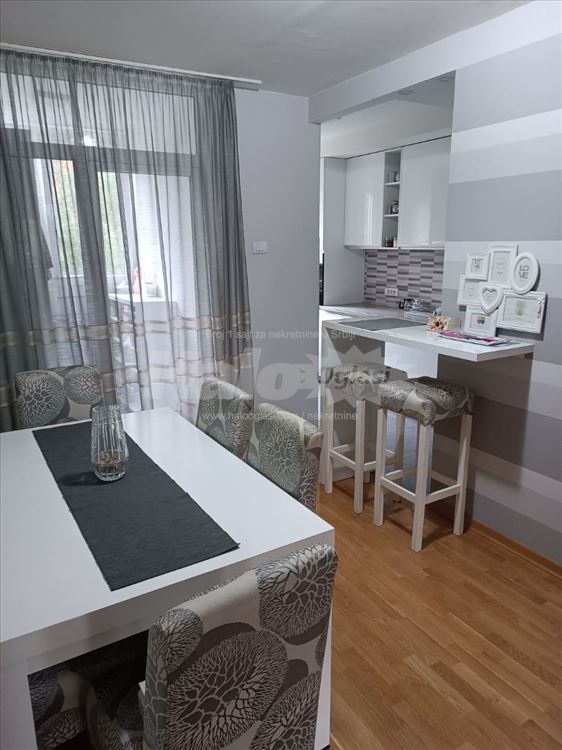 Stan u Mirijevu površine 71 m2 — 14