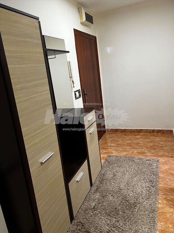 Stan u Mirijevu, useljiv odmah ,40 m2 — 2