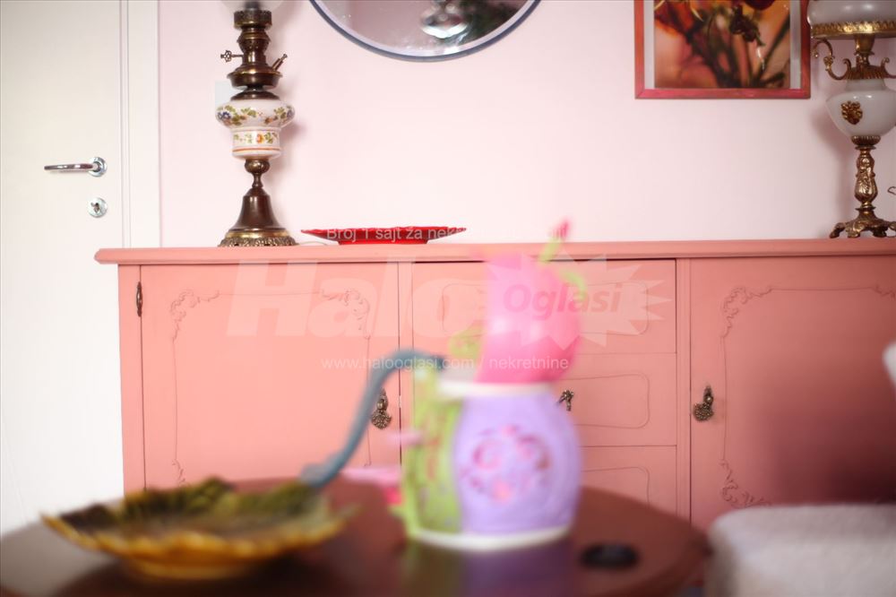 stan u mirnom kraju — 12