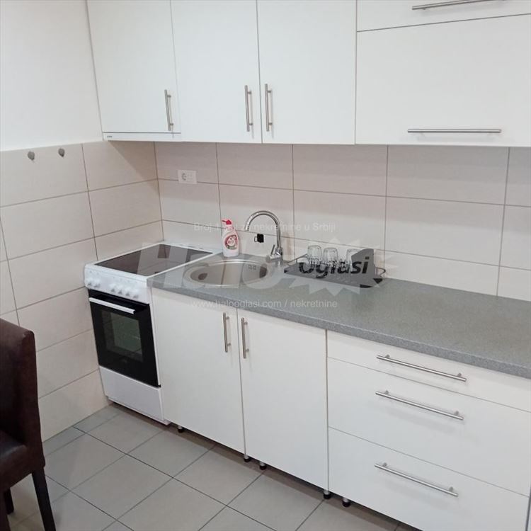 Stan u Njegoševoj 32, Krunski venac, 59m2 — 3