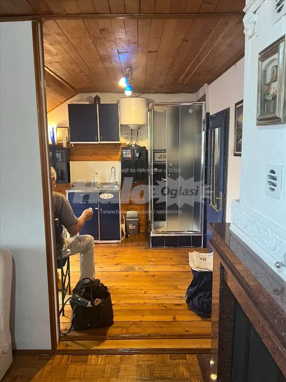 Stan u potkrovlju u privatnoj kući — 2