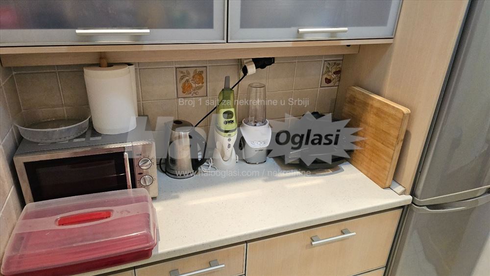 Stan u prizemlju sa bastom i garaznim mestom — 9