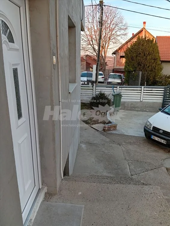 Stan u prizemlju u  kuci (P+Pk )za izdavanje — 4