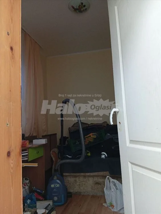 Stan u prizemlju u  kuci (P+Pk )za izdavanje — 13