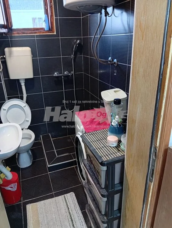 Stan u prizemlju u  kuci (P+Pk )za izdavanje — 14