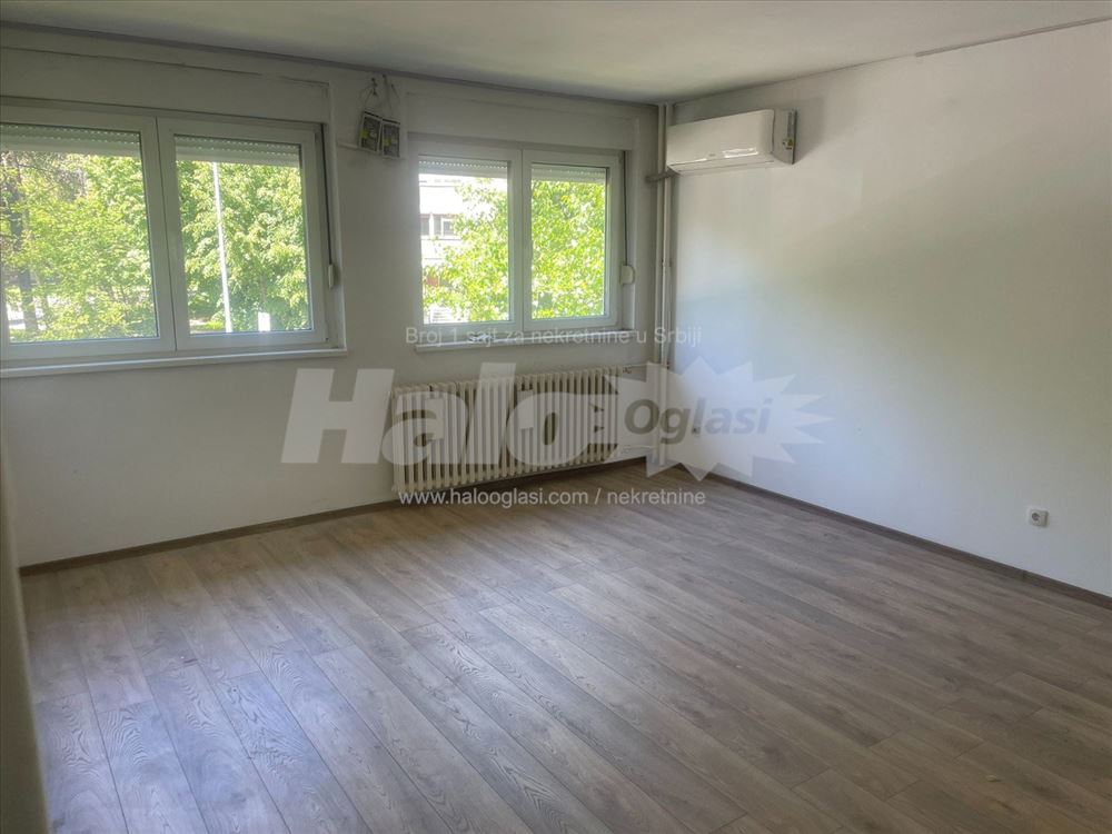 Stan u Ustaničkoj 129 renoviran 77m2 — 4