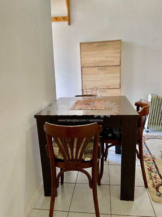 Stan u zajedničkom dvorištu 25m2 Donji Zemun — 5