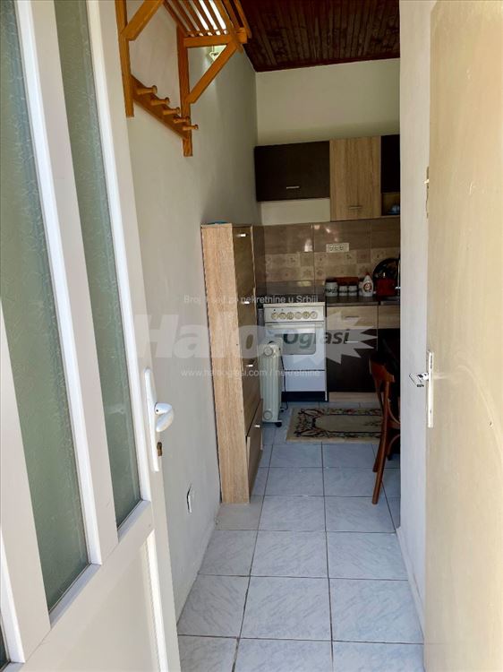 Stan u zajedničkom dvorištu 25m2 Donji Zemun — 7