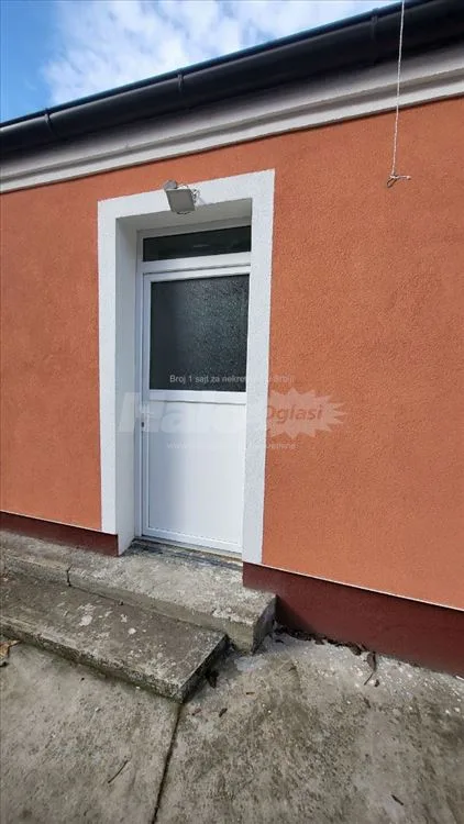 Stan u zasebnoj kuci u Dobanovcima — 2