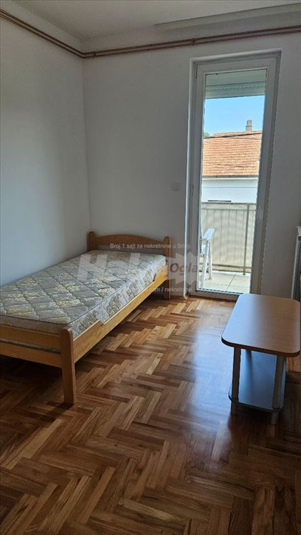 Stan u Zemunu, Geteova ulica — 6