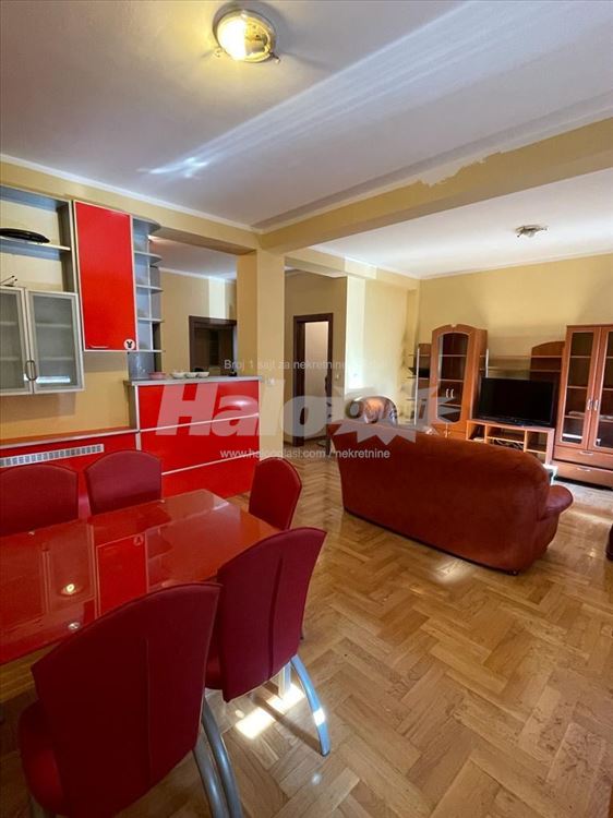 Stan ugao M. Gogrkog i Juž. bul. 65+100m² terasa — 2