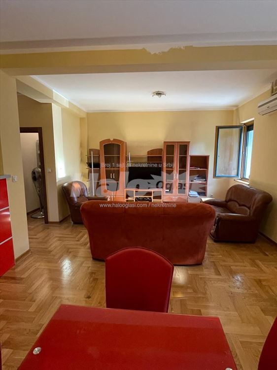 Stan ugao M. Gogrkog i Juž. bul. 65+100m² terasa — 4
