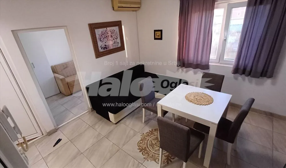 Stan za izdavanje • 3 sobe • 50m — 3