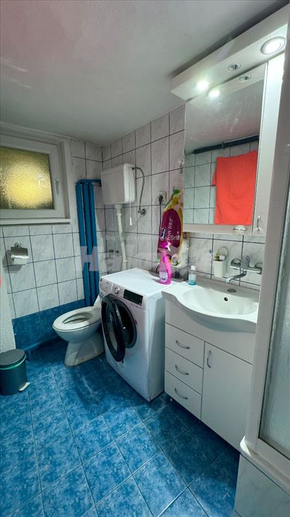 Stan za izdavanje • 3 sobe • 67m² — 3