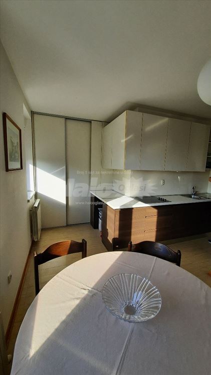 Stan za izdavanje Golf naselje • 3 sobe • 70m² — 3