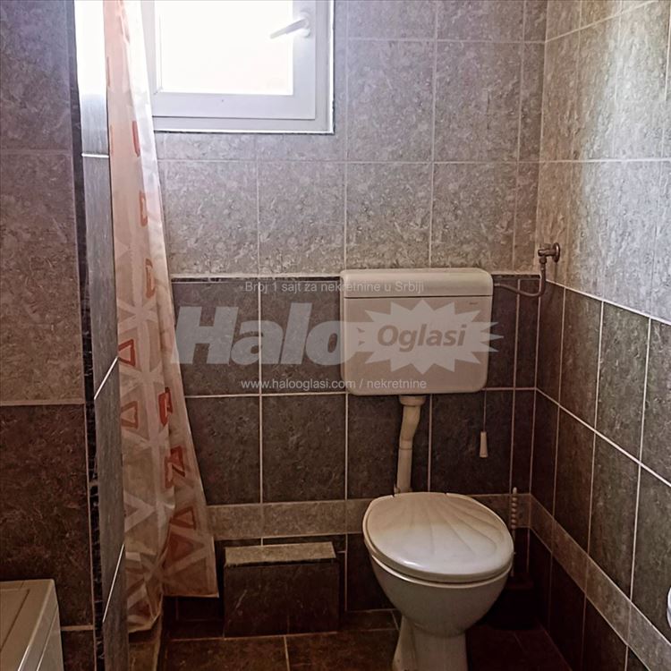 Stan za izdavanje Južni Bulevar — 9