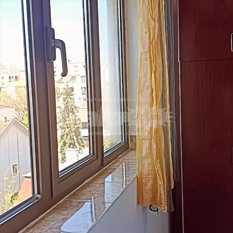 Stan za izdavanje Južni Bulevar — 11