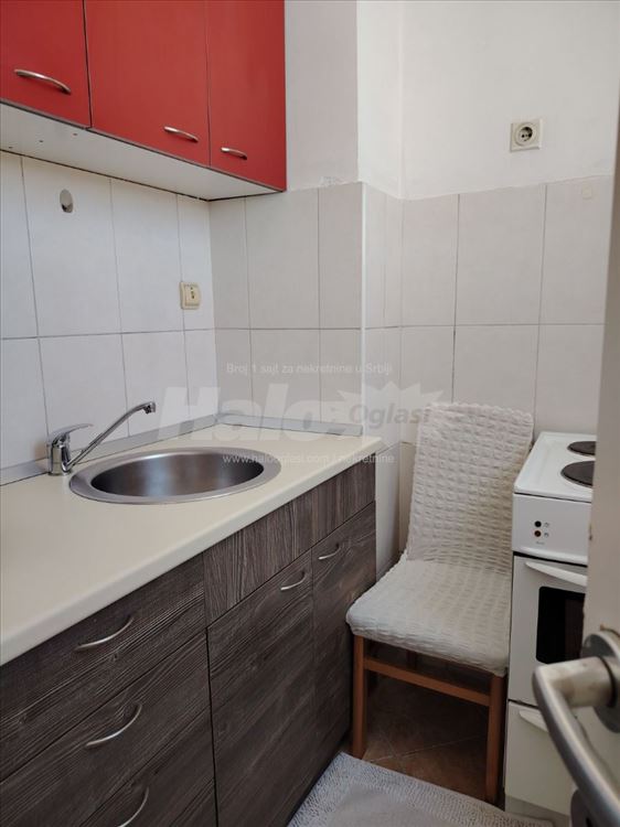 Stan za izdavanje-Novi Beograd,Blok 28 — 3