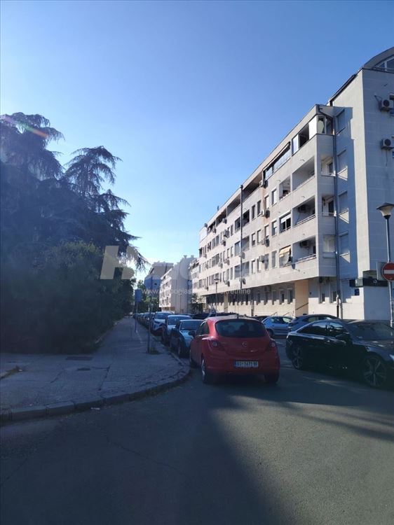 Stan za izdavanje-Novi Beograd,Blok 28 — 6