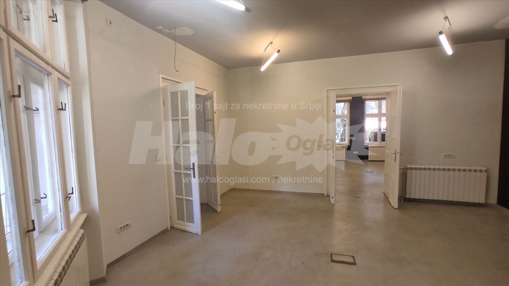 Stari grad, renovirani salonac idealnog rasporeda — 3