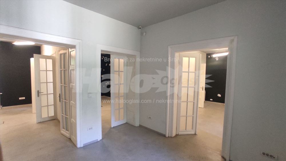 Stari grad, renovirani salonac idealnog rasporeda — 7
