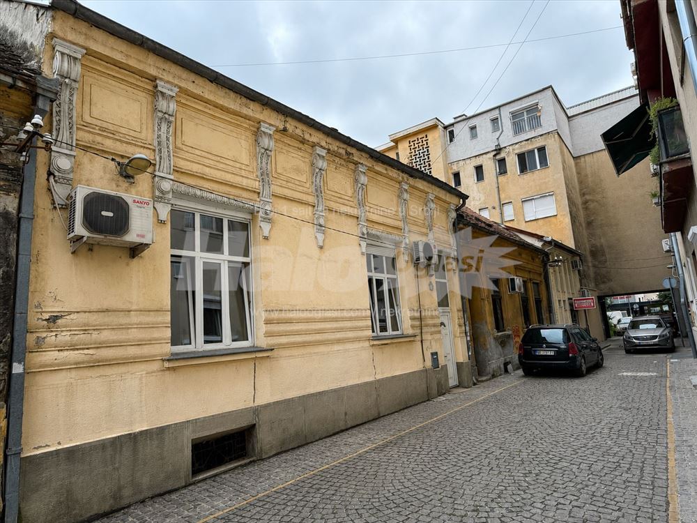 Starogradska kuća sa dvorištem u srcu Zemuna — 2
