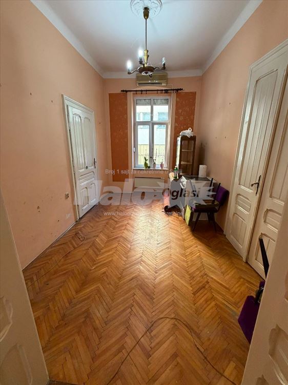 Starogradska kuća sa dvorištem u srcu Zemuna — 5