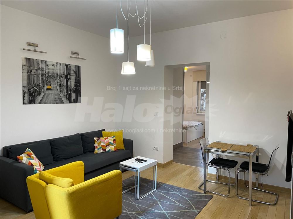 Strahinjica bana, Stari grad, 2.0 квартира — 2