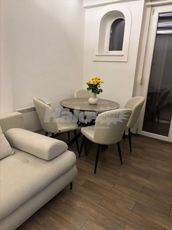 Strogi CENTAR, Francuska, prelep stan, renoviran — 8