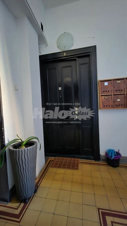 Strogi centar - izdaje se dvosoban stan 41m² — 2