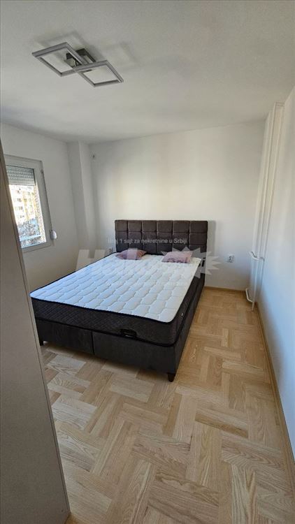 Studentski grad, blok 34, Lux — 8