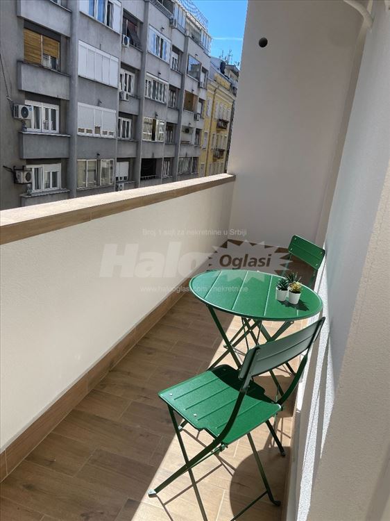Sunčan, moderan dvosoban stan — 4