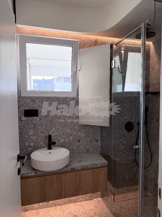 FOR RENT Sunny family apartment with a view — 5