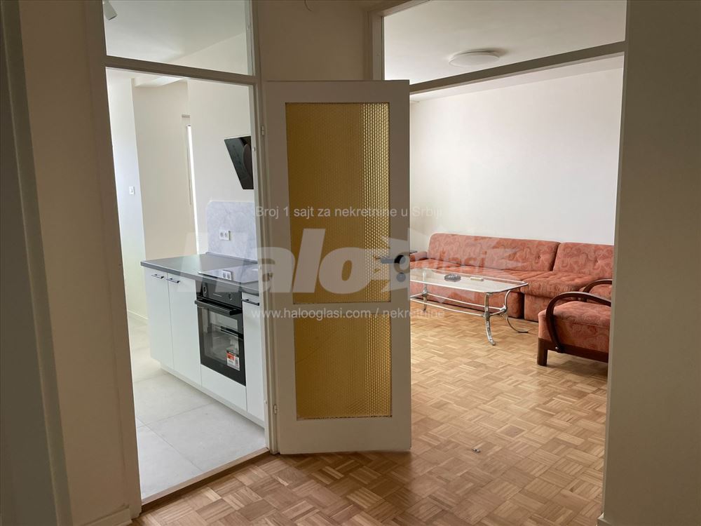 FOR RENT Sunny family apartment with a view — 10