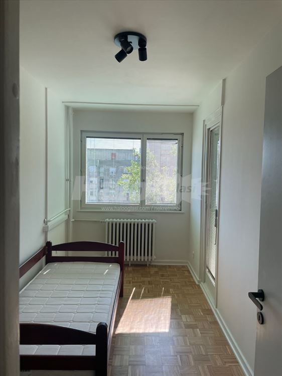 FOR RENT Sunny family apartment with a view — 12