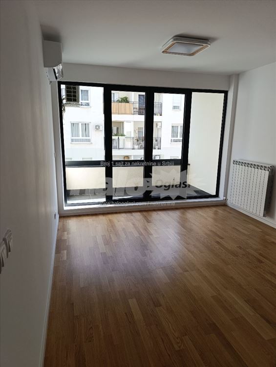 Sunnyville – Nov, svetao porodični stan 67m² — 2