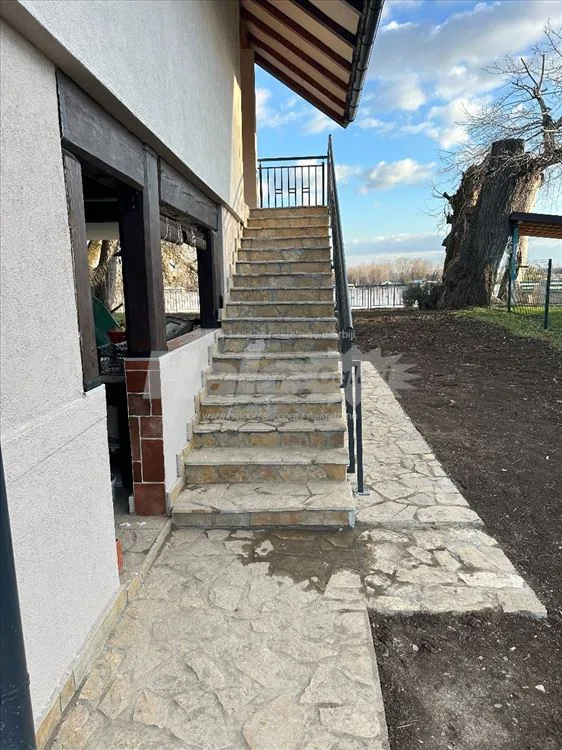 Beograd -Surcin kuca na Savi -sojenica — 8