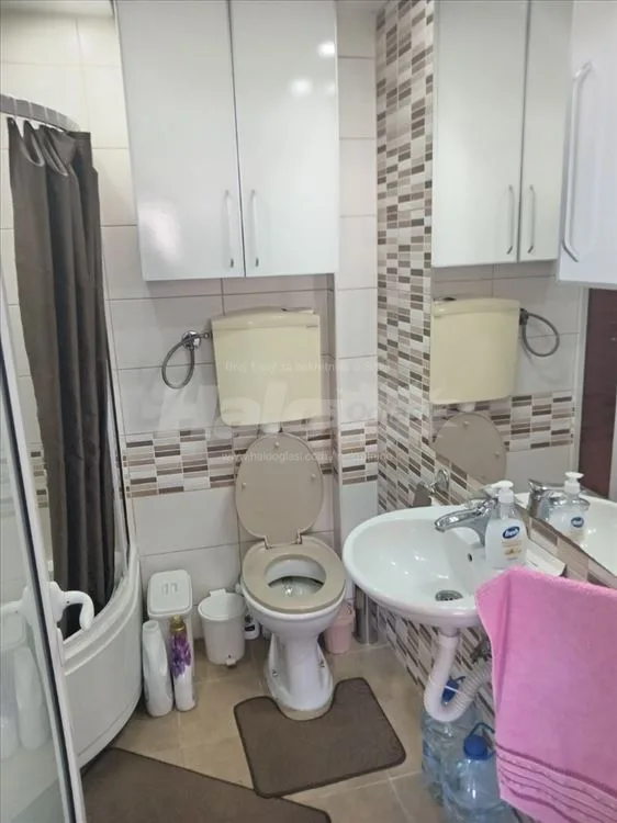 Surcin,kuca,Obreska ulica odmah useljivo — 11