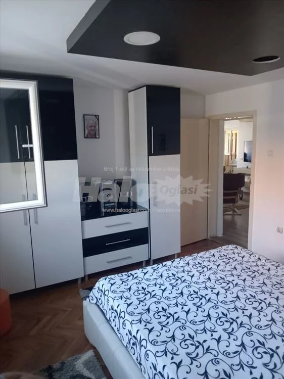 Surcin,kuca,Obreska ulica odmah useljivo — 14