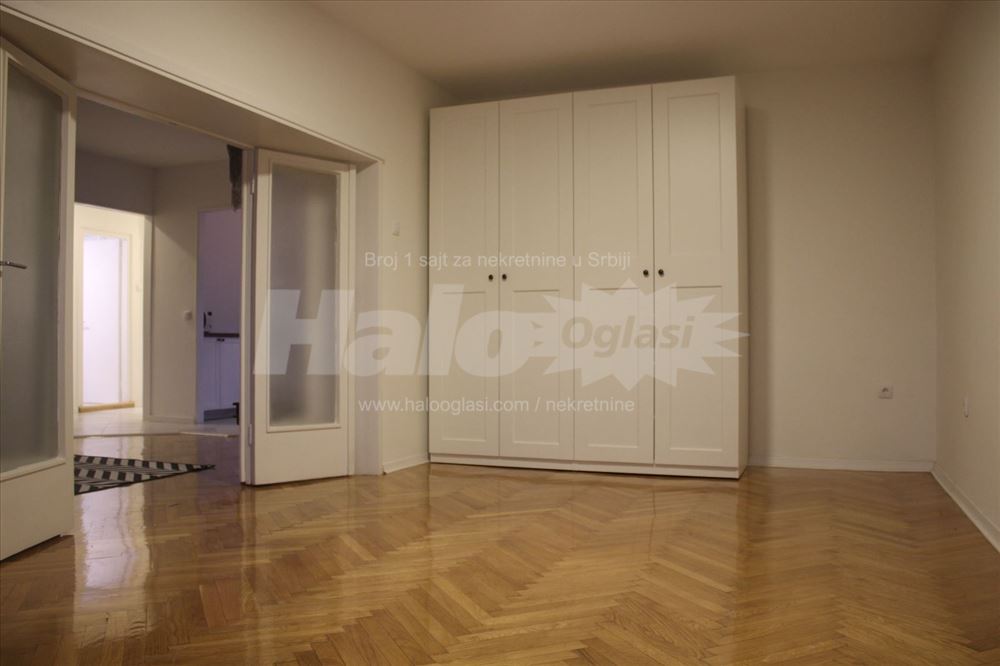 Svetao 3-soban stan s pogledom na Obilićevom vencu — 12