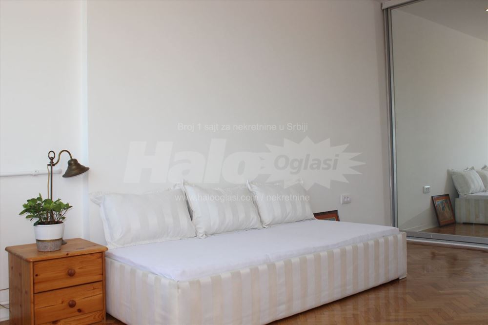 Svetao 3-soban stan s pogledom na Obilićevom vencu — 13