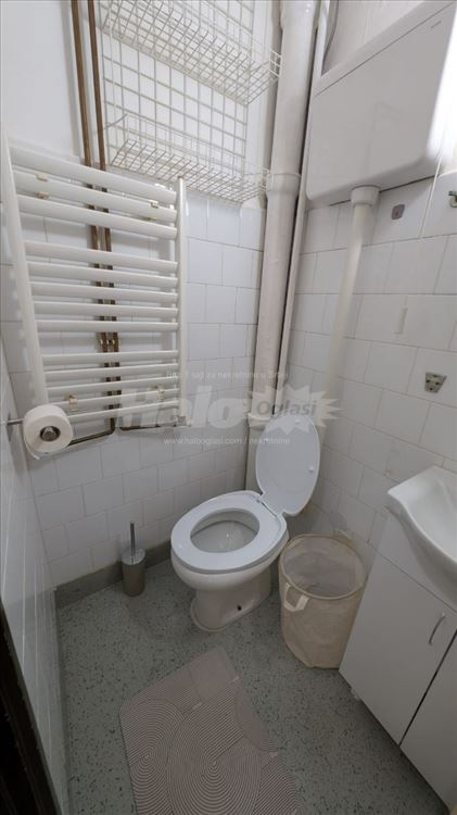 Svetao, jednosoban namešten stan sa dvorištem — 7