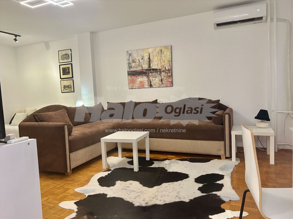Svetao moderan , Novi Beograd, — 10