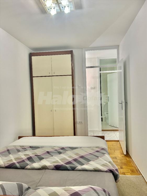 Svetao moderan , Novi Beograd, — 14