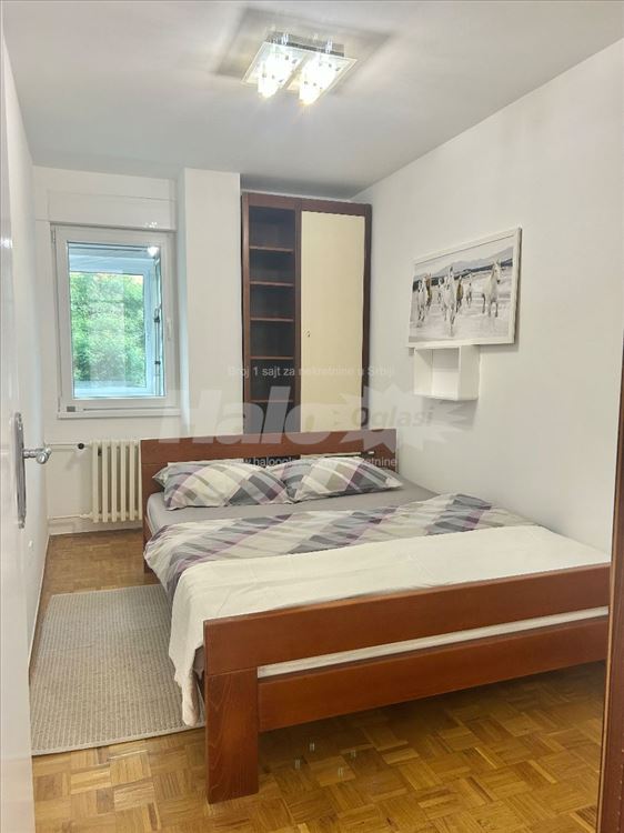 Svetao moderan , Novi Beograd, — 15