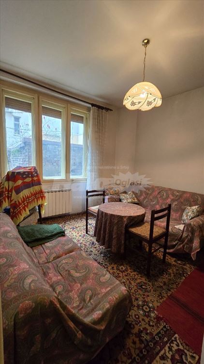 Tašmajdan Ilije Garašanina 30m2,salonac — 2
