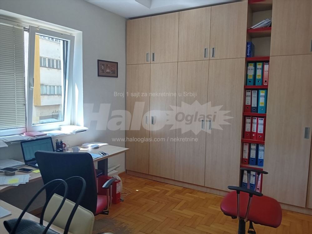 Terazija- Poslovno kanc. prostor- namešteno — 8
