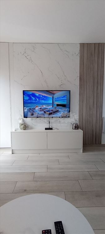 Top nov lux 3.soban 60m2 komplet namesten — 2